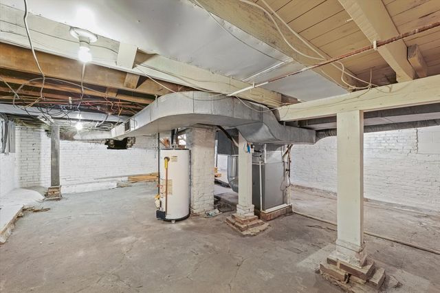 705 N Elm Street, Champaign, IL 61820