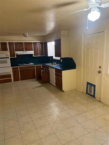 2812 N Peniel Drive, Oklahoma City, OK 73127