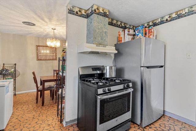 214 IVAN RD, Memphis, TN 38109