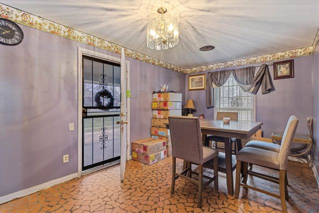 214 IVAN RD, Memphis, TN 38109