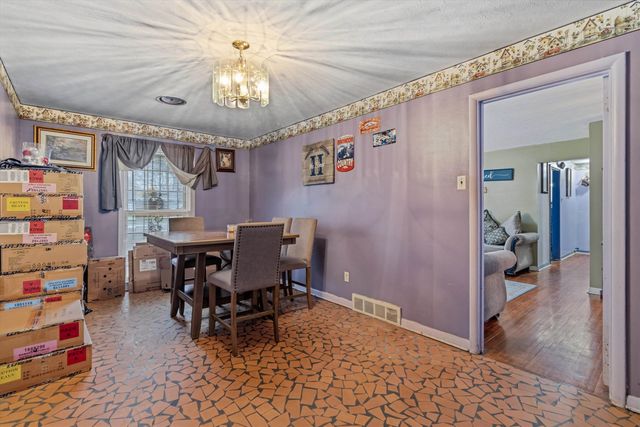 214 IVAN RD, Memphis, TN 38109