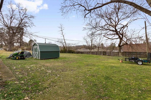 214 IVAN RD, Memphis, TN 38109