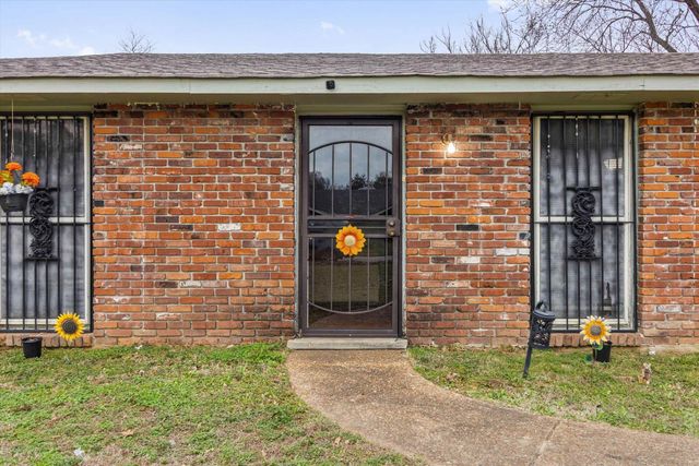 214 IVAN RD, Memphis, TN 38109