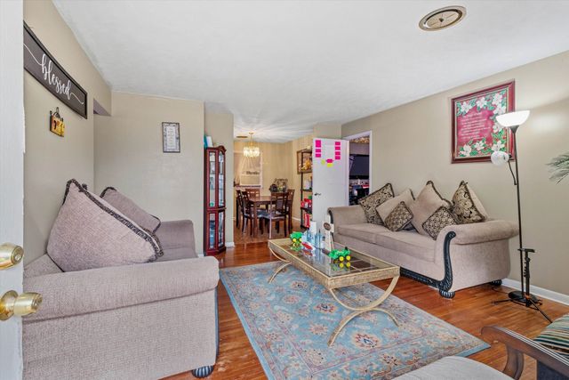 214 IVAN RD, Memphis, TN 38109