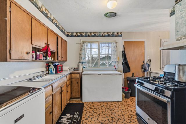 214 IVAN RD, Memphis, TN 38109