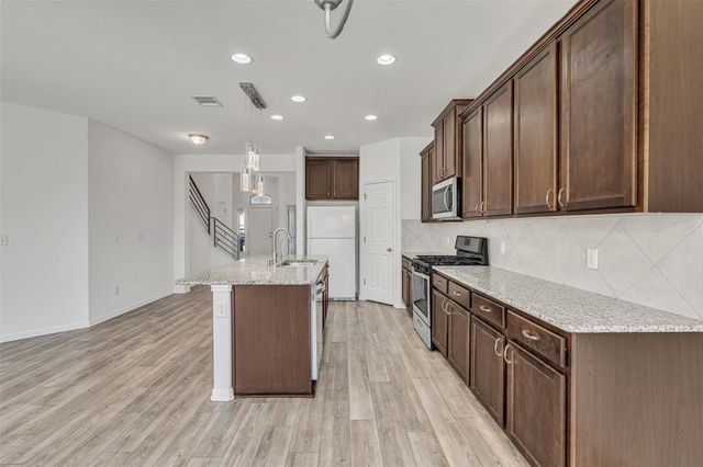 620 Little Draw LN, Leander, TX 78641