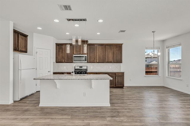 620 Little Draw LN, Leander, TX 78641
