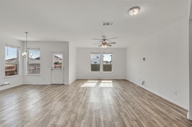 620 Little Draw LN, Leander, TX 78641
