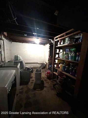 1530 New York Avenue, Lansing, MI 48906