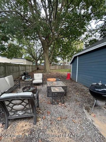 1530 New York Avenue, Lansing, MI 48906