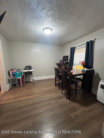 1530 New York Avenue, Lansing, MI 48906