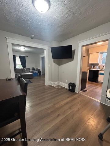 1530 New York Avenue, Lansing, MI 48906