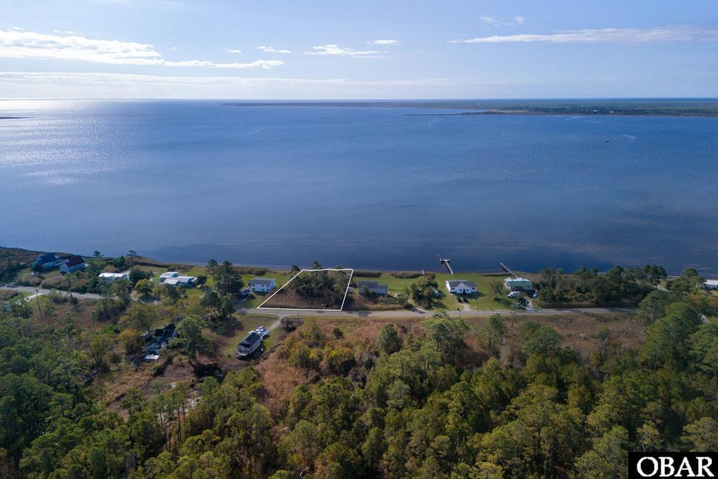 Image 7 of property listing at 137 Bayview Dr Lot N, Stumpy Point, NC 27978