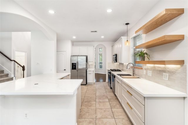 142 Pinto Point Place Place, Spring, TX 77389