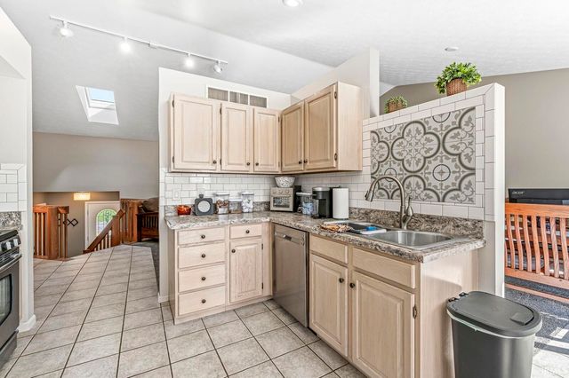 26360 Scotch Pine Trl, South Bend, IN 46619