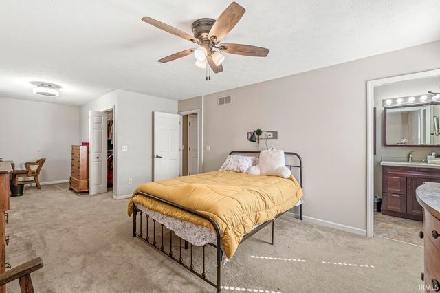 26360 Scotch Pine Trl, South Bend, IN 46619