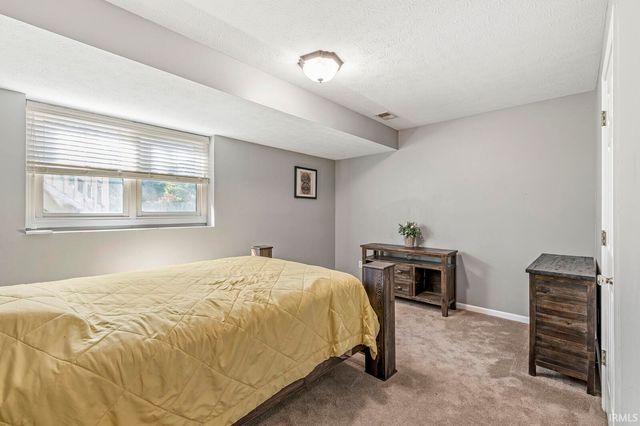 26360 Scotch Pine Trl, South Bend, IN 46619