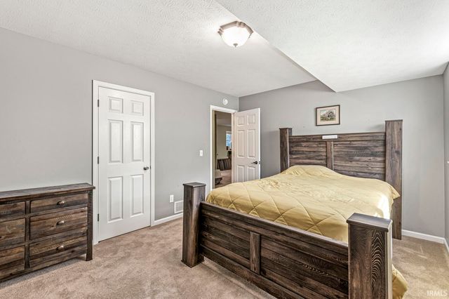 26360 Scotch Pine Trl, South Bend, IN 46619