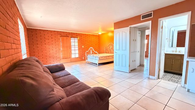 3230 E MCKINLEY Street, Phoenix, AZ 85008