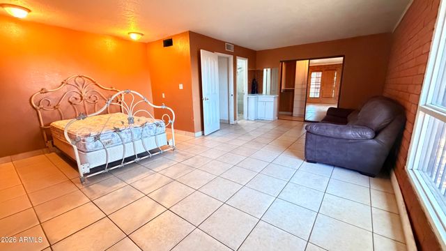 3230 E MCKINLEY Street, Phoenix, AZ 85008