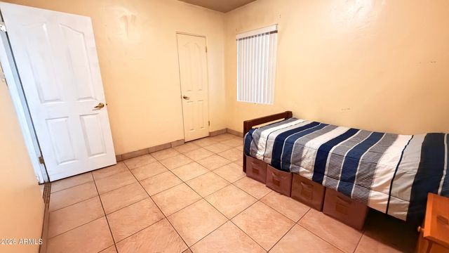 3230 E MCKINLEY Street, Phoenix, AZ 85008
