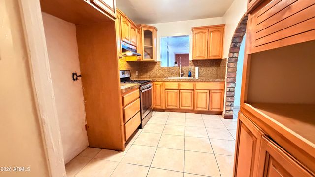 3230 E MCKINLEY Street, Phoenix, AZ 85008
