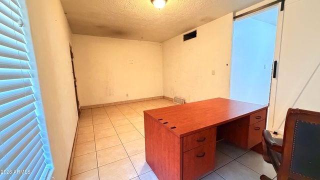 3230 E MCKINLEY Street, Phoenix, AZ 85008