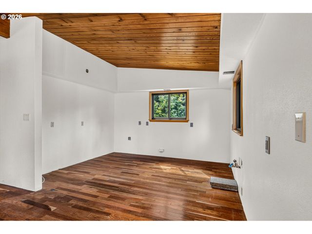 21625 Sw JOHNSON Rd, West Linn, OR 97068