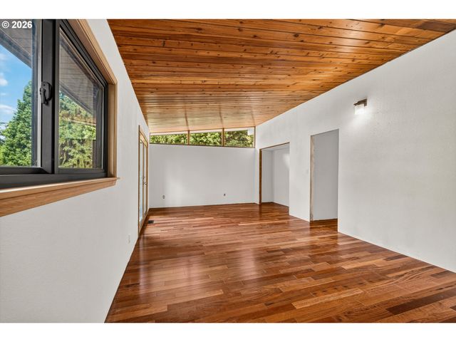 21625 Sw JOHNSON Rd, West Linn, OR 97068