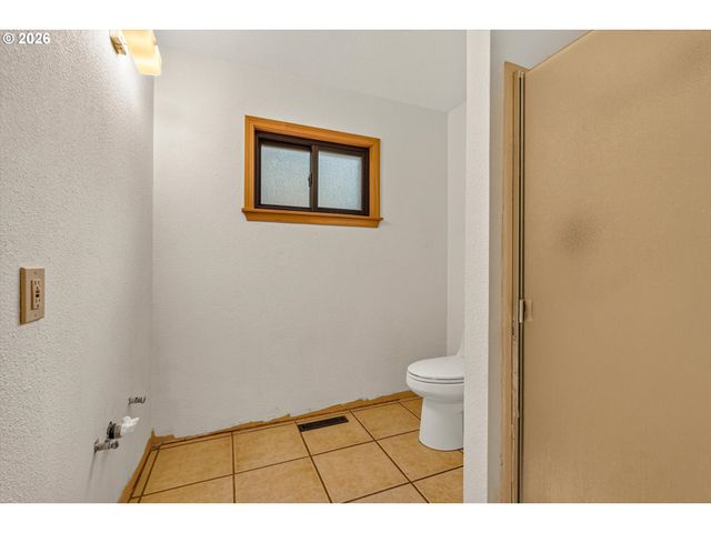 21625 Sw JOHNSON Rd, West Linn, OR 97068