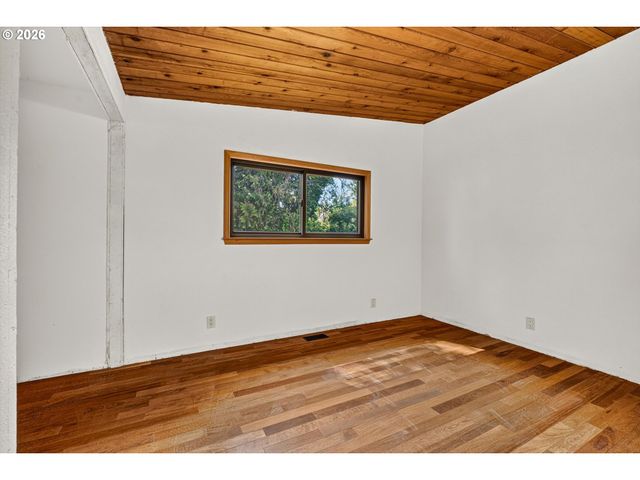 21625 Sw JOHNSON Rd, West Linn, OR 97068
