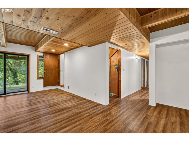 21625 Sw JOHNSON Rd, West Linn, OR 97068