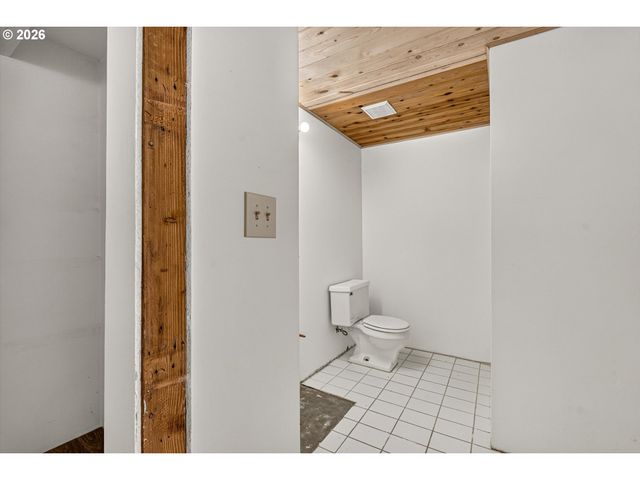 21625 Sw JOHNSON Rd, West Linn, OR 97068