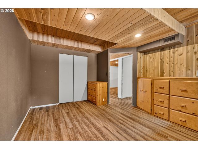 21625 Sw JOHNSON Rd, West Linn, OR 97068
