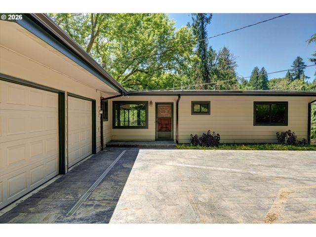 21625 Sw JOHNSON Rd, West Linn, OR 97068