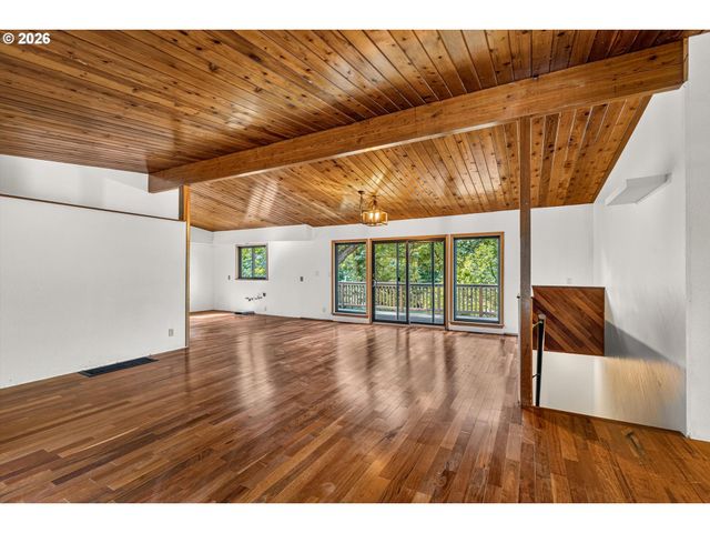 21625 Sw JOHNSON Rd, West Linn, OR 97068