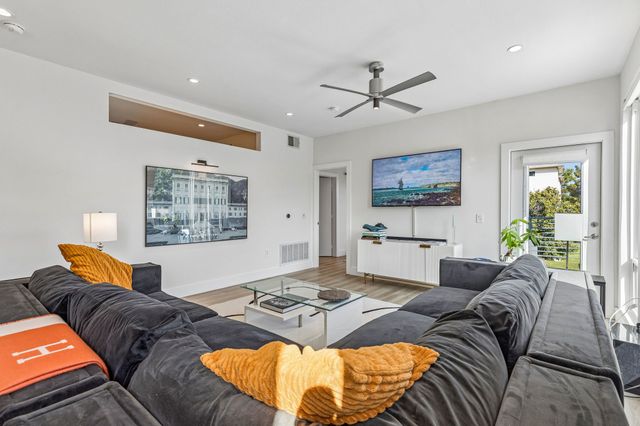 4107 Bowser Avenue 102, Dallas, TX 75219