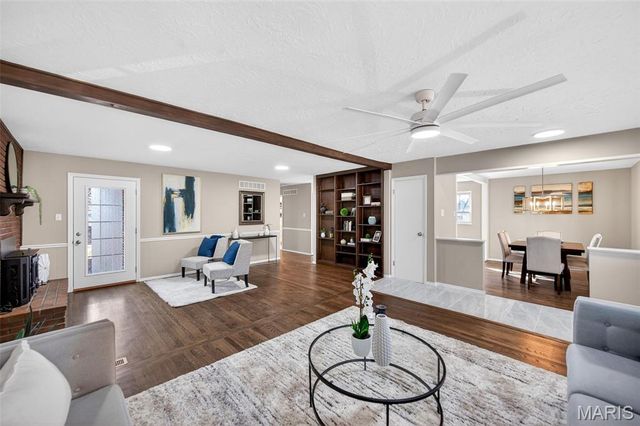 952 Queensbridge Road, Manchester, MO 63021