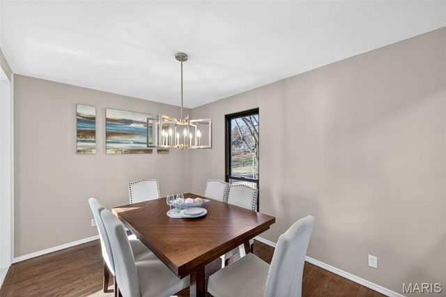 952 Queensbridge Road, Manchester, MO 63021