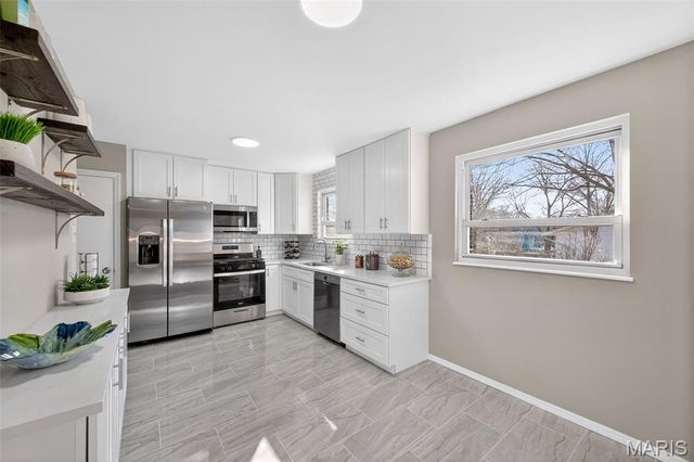 952 Queensbridge Road, Manchester, MO 63021