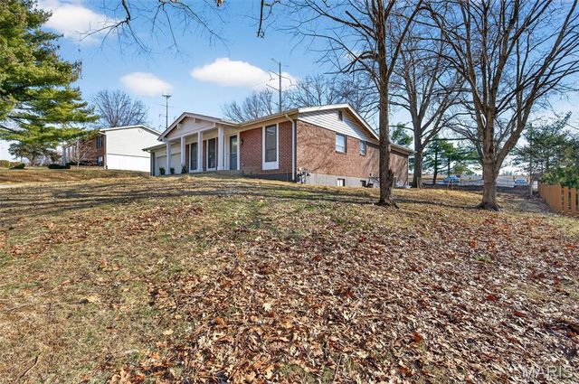 952 Queensbridge Road, Manchester, MO 63021
