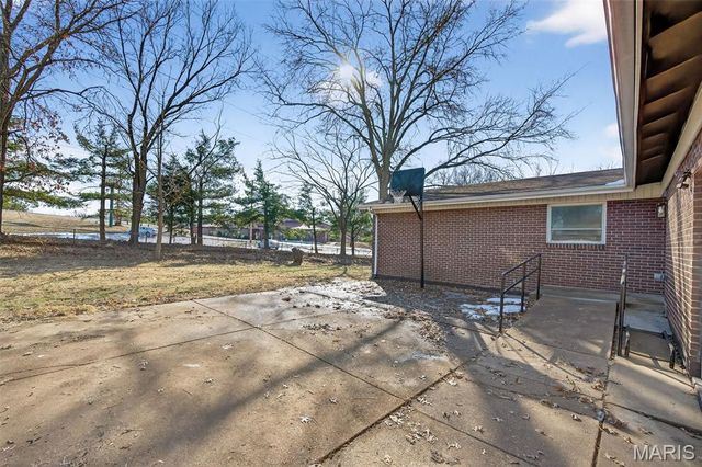 952 Queensbridge Road, Manchester, MO 63021