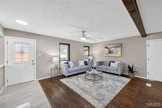 952 Queensbridge Road, Manchester, MO 63021