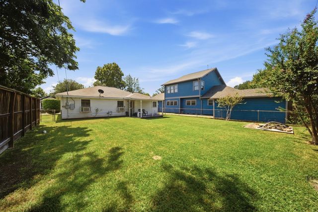 911 E 14th Street, Houston, TX 77009