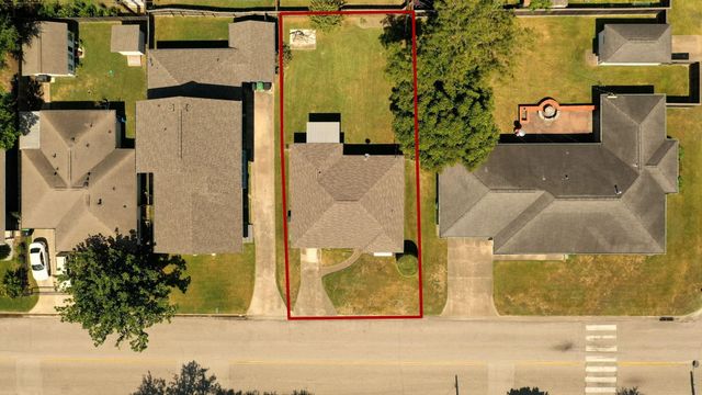 911 E 14th Street, Houston, TX 77009