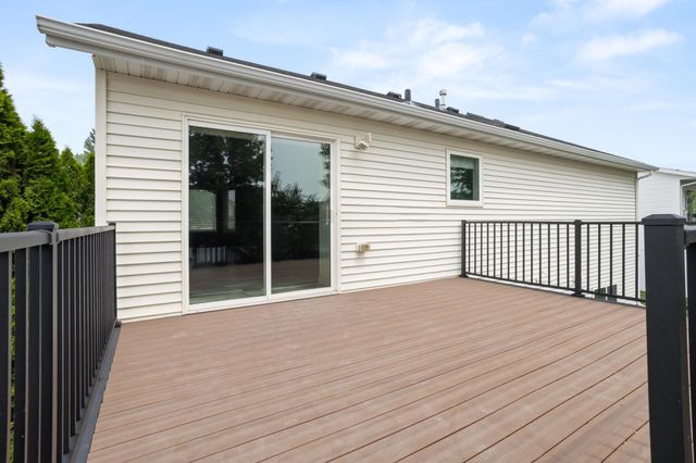 4334 45th Avenue S, Fargo, ND 58104