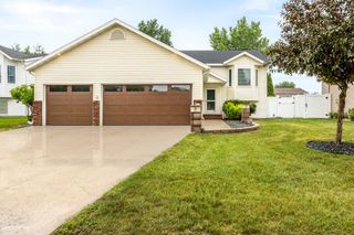 4334 45th Avenue S, Fargo, ND 58104