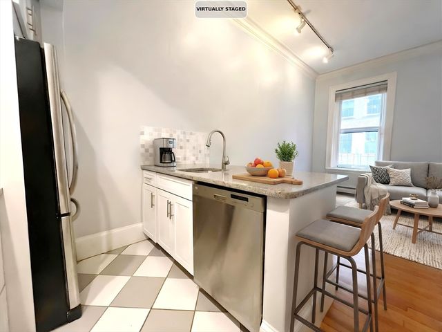86 Commonwealth Avenue 2R, Boston, MA 02116