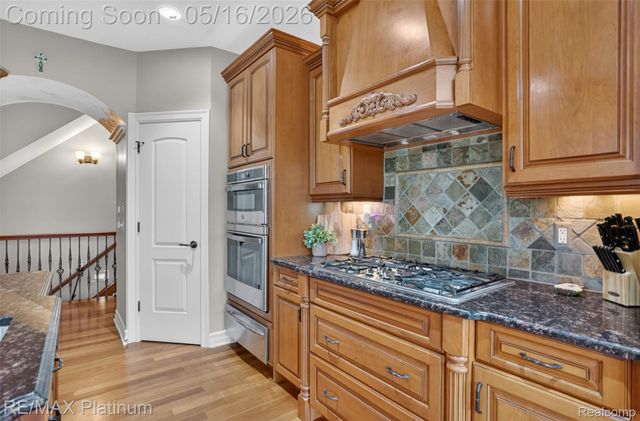 10709 Stoney Point Drive, Green Oak Township, MI 48178