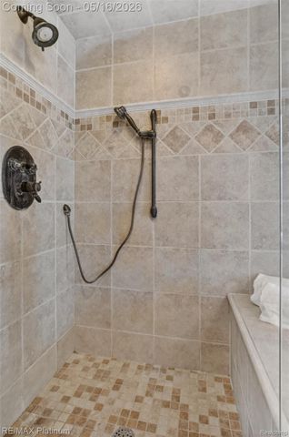10709 Stoney Point Drive, Green Oak Township, MI 48178